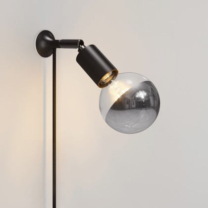 MAG-Y wall lamp with joint and metal dome bulb